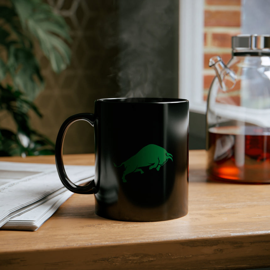 Taza Negra con Toro Verde de 11oz